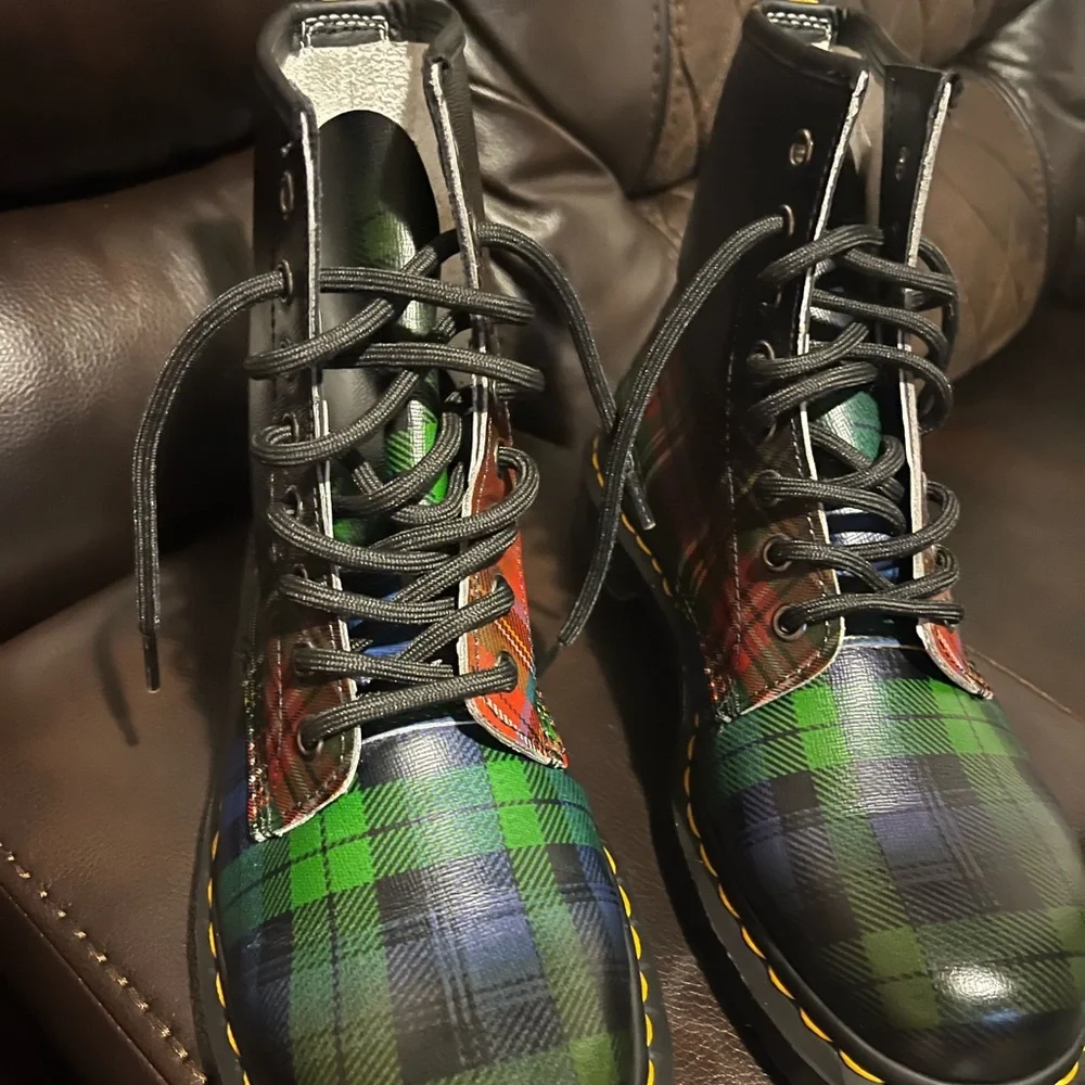 Dr. Martens Black Lace Up Boots with Chunky Sole - Picture 3 of 5